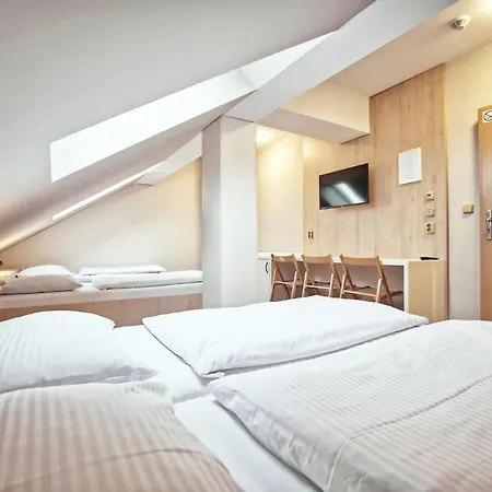 Restaurace A Praha Guest house *