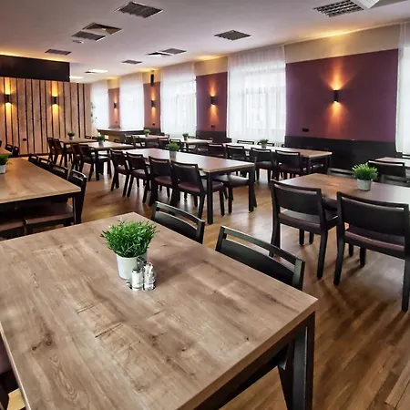 Restaurace A Praha Dolni Dunajovice