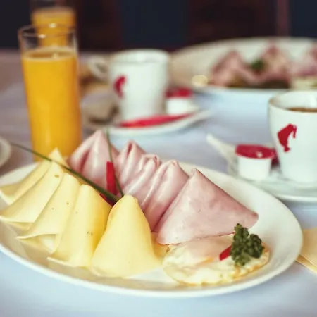 Restaurace A Praha Guest house Dolni Dunajovice