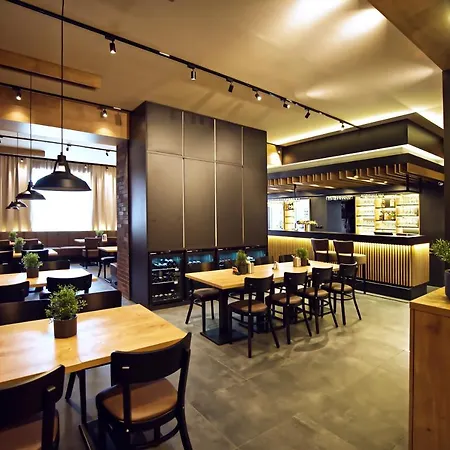 Restaurace A Praha Dolni Dunajovice