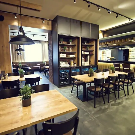 Restaurace A Praha 3*