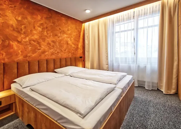 בית הארחה Restaurace A Praha 3*