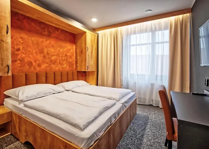 Restaurace A Praha Πανσιόν Dolní Dunajovice